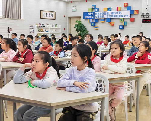 必高做中学AI实验方案：模块化设计开学两周快速落地